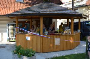 Na tržnici ponudnikov domačih izdelkov vedno več 5